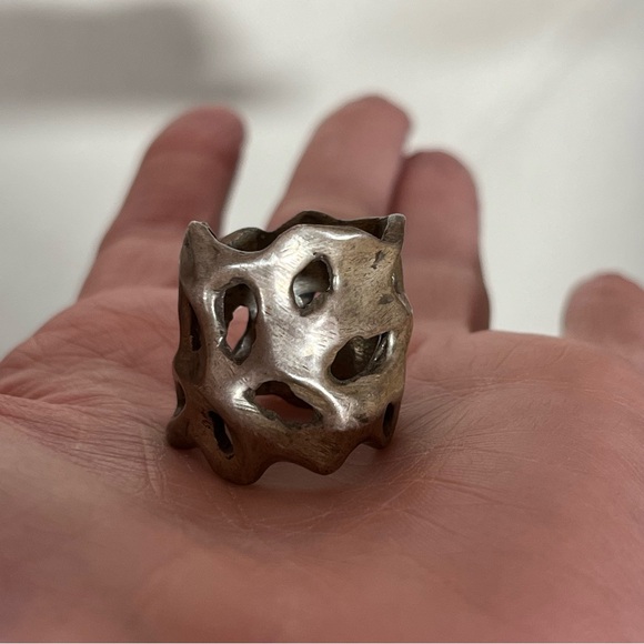 Vintage Heavy sterling silver Brutalist Rustic Goth Mobwife thick Wide Band - Picture 13 of 17